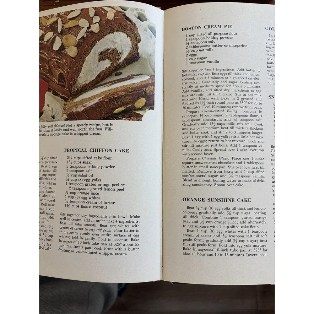 VTG Better Homes & Gardens Pies & Cakes Cookbook 1966 No Markings 1st Edition